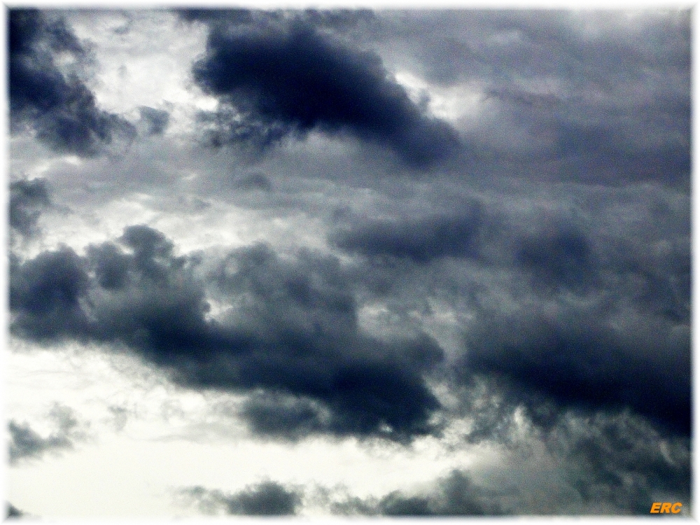 "Solo Nubes..." de Eduardo Rene Cappanari