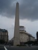 Obelisco y tormenta