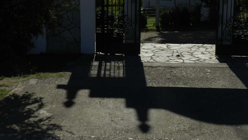 "La sombra del portal" de Lorna Aguirre