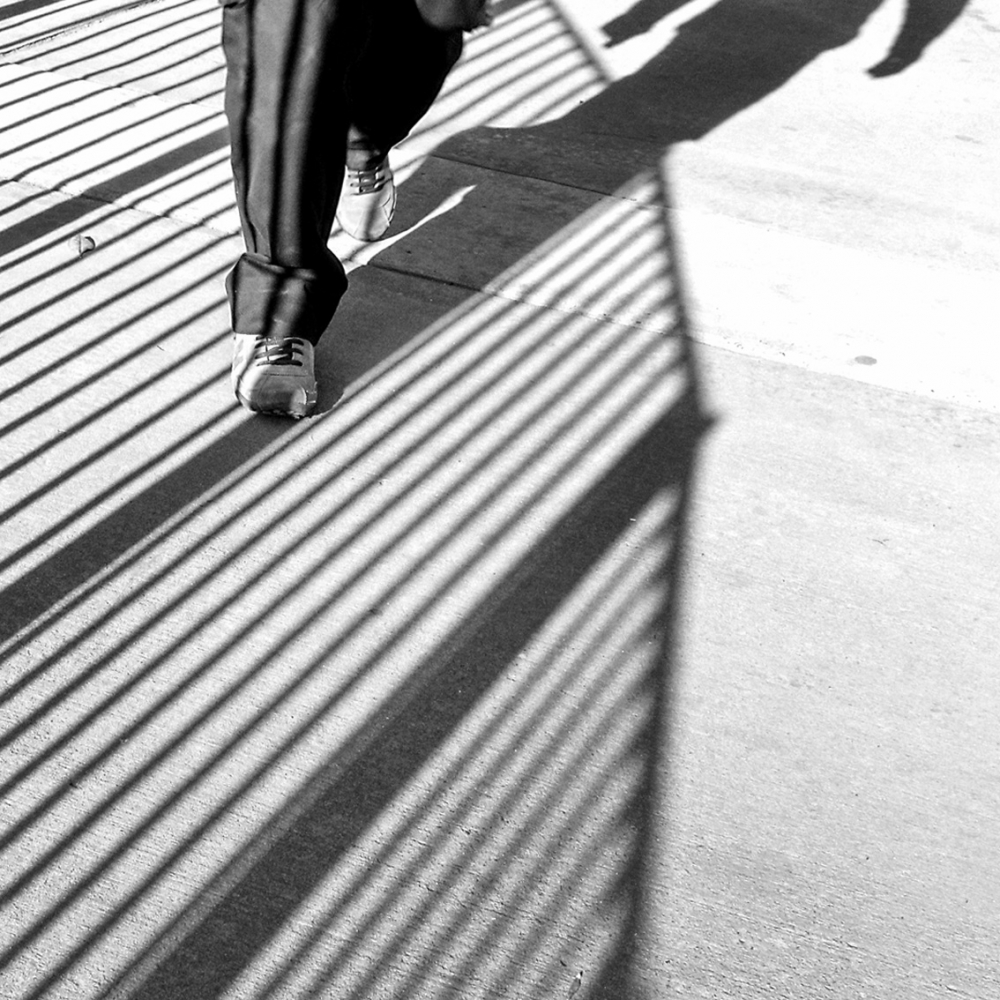 "Walking on the lines" de Elizabeth Gutirrez (eligut)