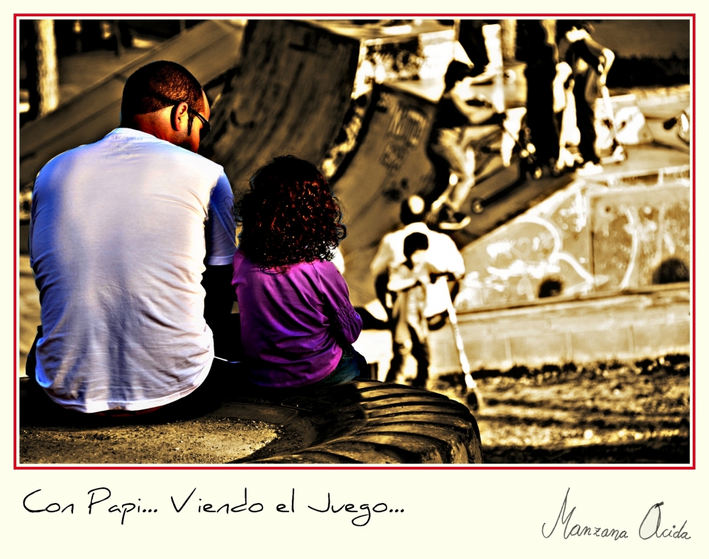 "Con Papi... Viendo el Juego..." de Carmen Esteban