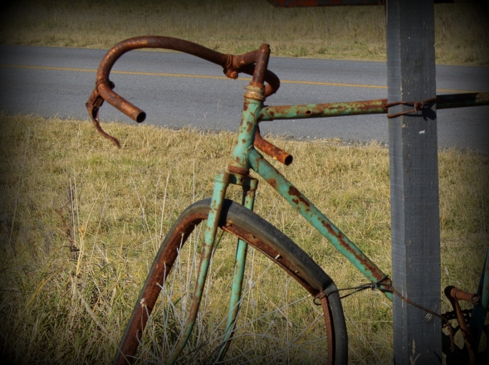 "Bici antigua." de Roberto Velazquez