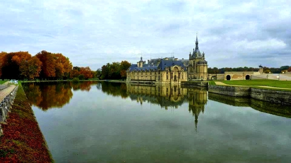 "Castillo - Cuento de Hadas - Chantilly Picardie" de Viviana Braga