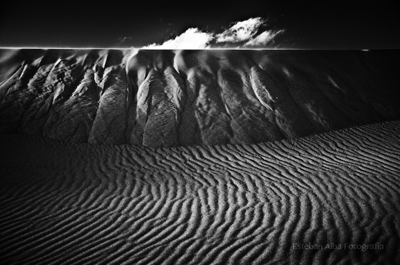 "De medanos y nubes a volcanes areos..." de Esteban Alba