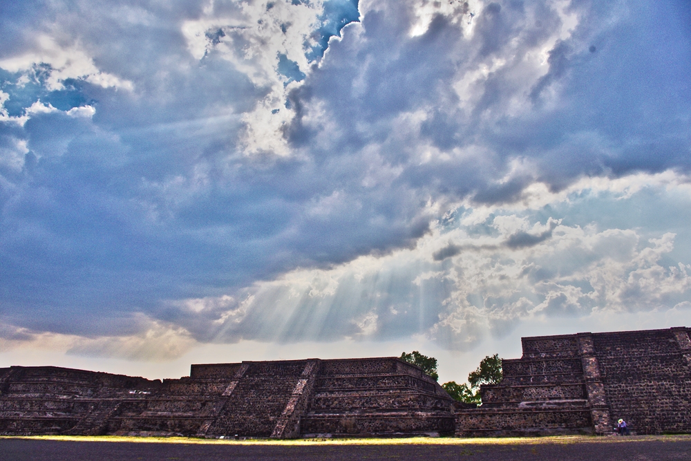 "Atardecer en Teotihuacn" de Diana Rojas