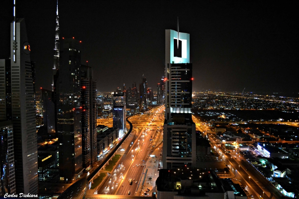 "La Noche de Dubai !!!!!!!" de Carlos Dichiara