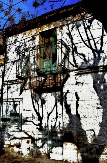 "El balcon herido ..." de Arturo H. Pea