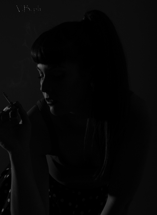 "Fumando a contra luz 2" de Viviana Braga