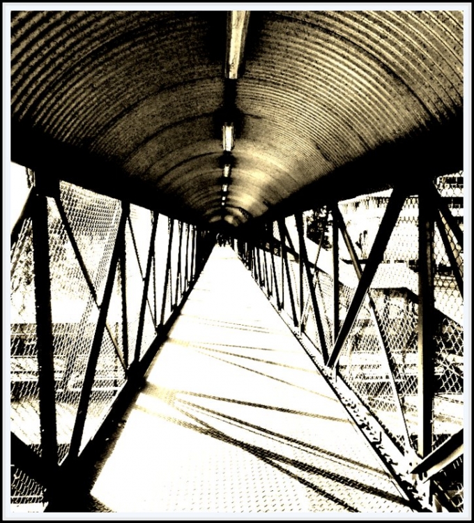 "Puente Peatonal" de Andres Mancuso