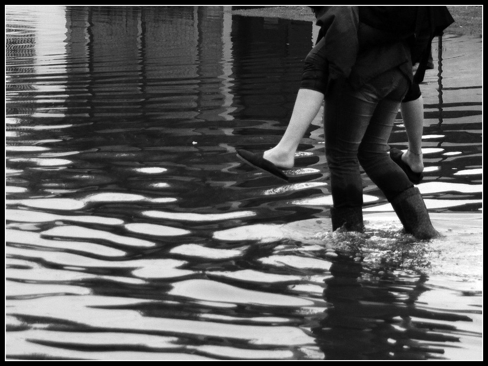 "TRISTEZA- Nuevamente inundaciones en AZUL" de Eli - Elisabet Ferrari