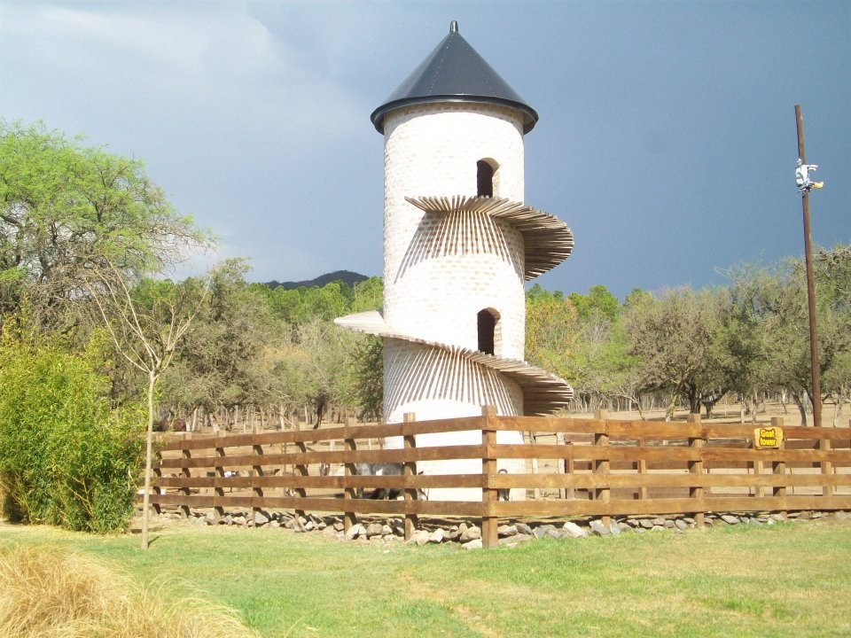 "La torre de las cabras" de Cele Bertaina
