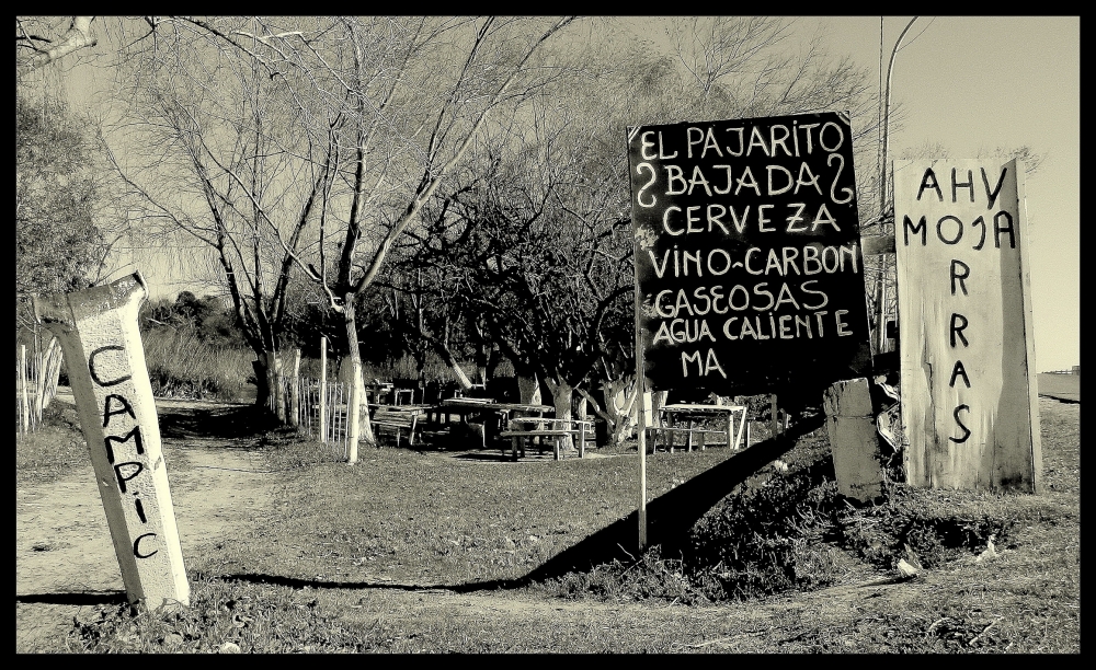 "carteles del ro en punta lara" de Viviana Garca
