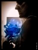 Con su flor azul
