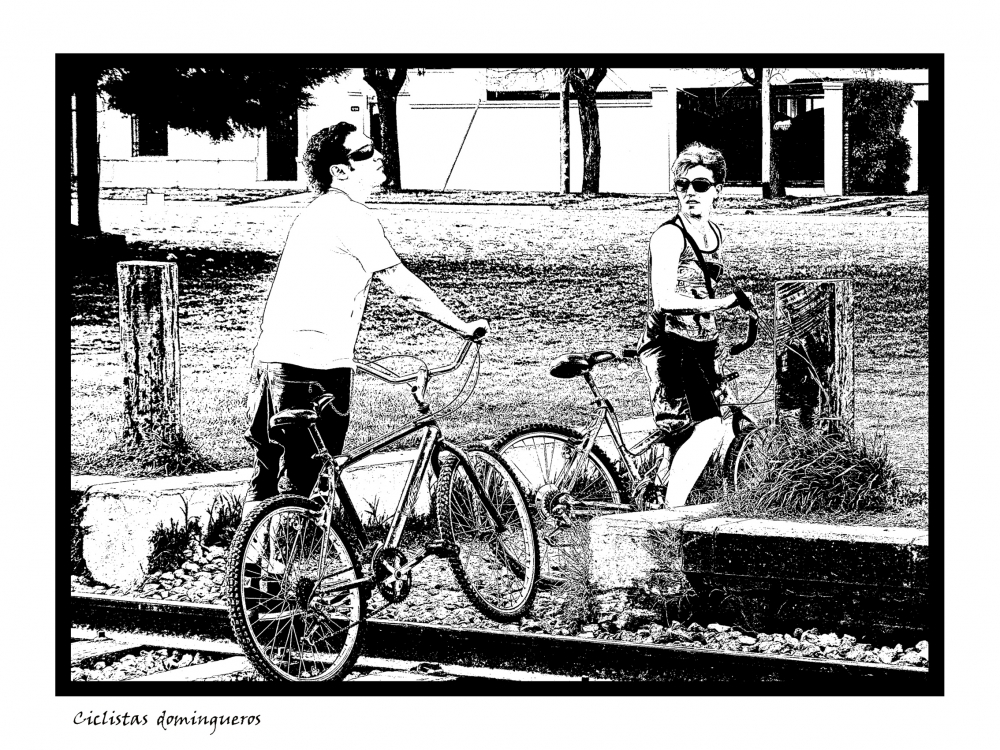 "Ciclistas domingueros" de Nora Lilian Iturbide ( Noral )