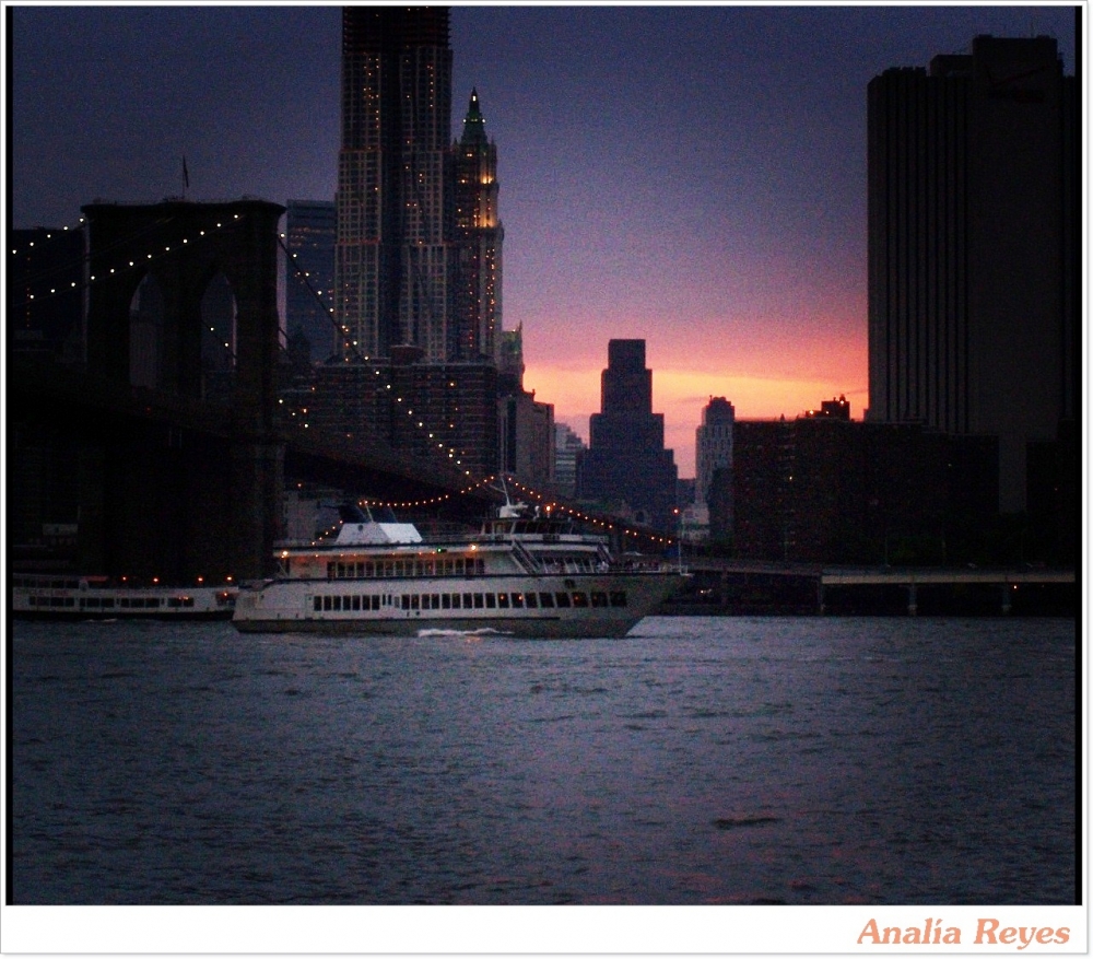 "All Manhattan" de Anala N. Reyes