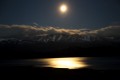 Luna llena sobre el Lago Carrera Chile