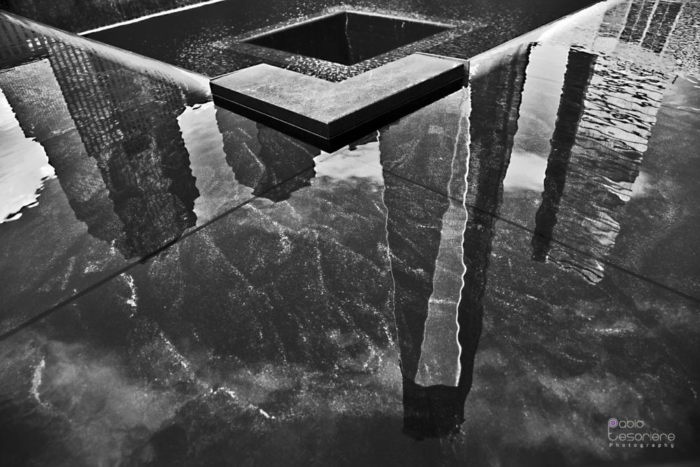 "9 11 MEMORIAL REFLECTIONS" de Pablo Tesoriere
