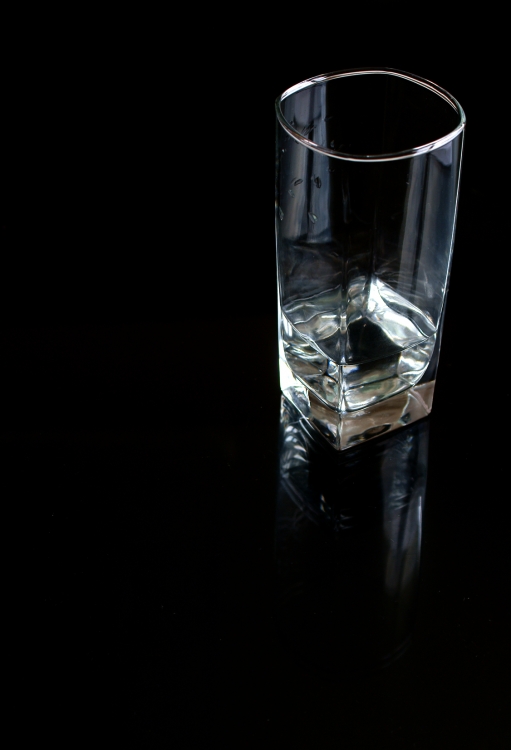 "A glass of water" de Gustavo Acosta