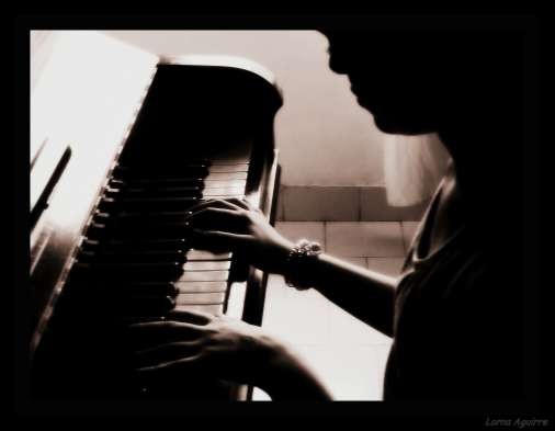 "Piano...piano..." de Lorna Aguirre
