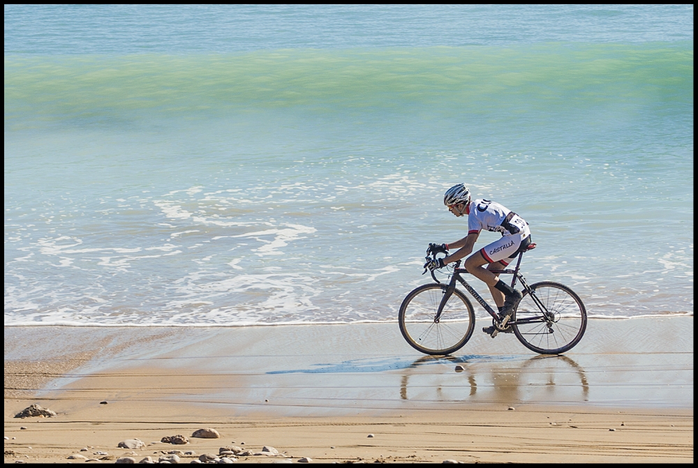 "Ciclo-cros en la playa 1" de Jos Mara Bautista