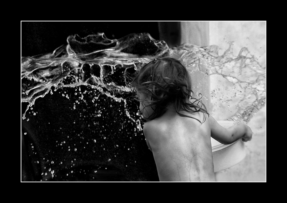 "Juegos con agua" de Eli - Elisabet Ferrari