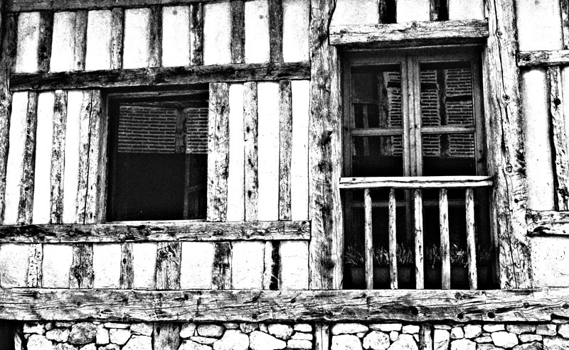 "Balcones y ventanas. LXLV." de Felipe Martnez Prez