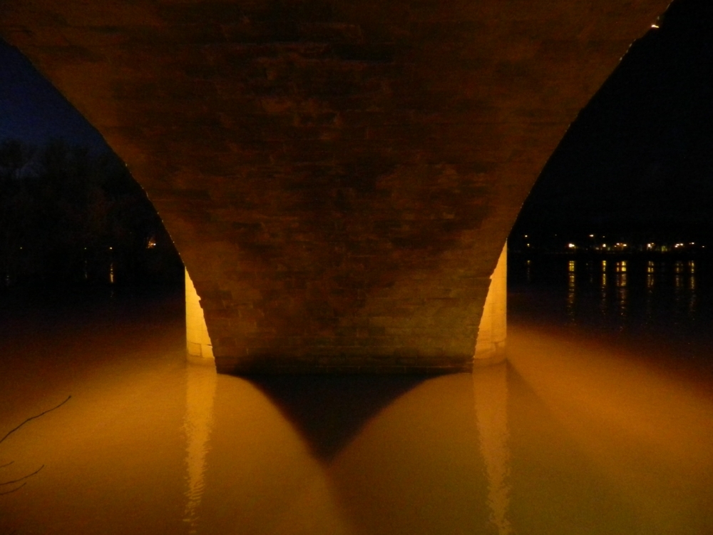 "debajo del puente !" de Rosa Mara Olivn