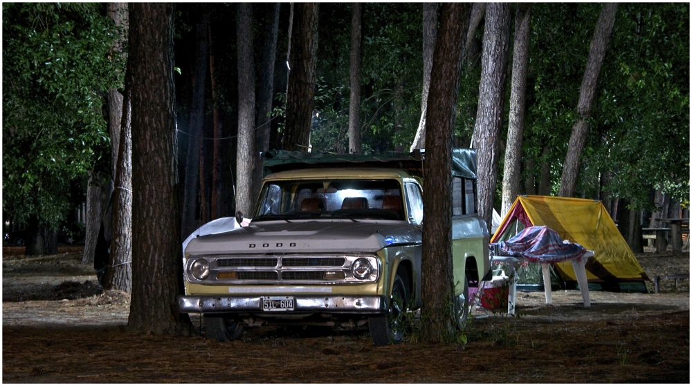 "De camping... nocturna..." de Marcelo Nestor Cano
