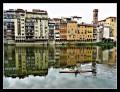 Navegando por el Arno en Florencia