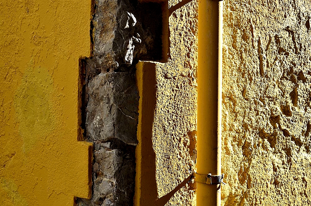"Sobre paredes....." de Roberto Jorge Escudero