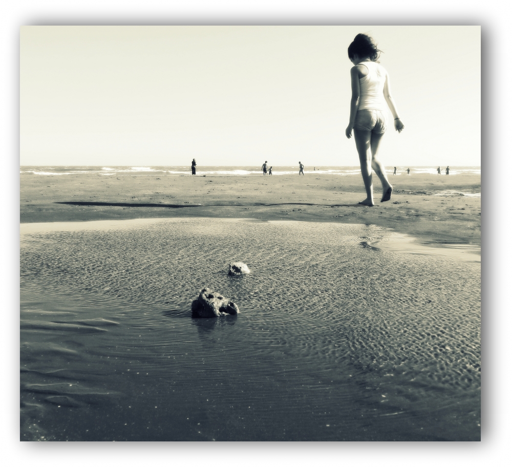 "Al mar" de Lorna Aguirre