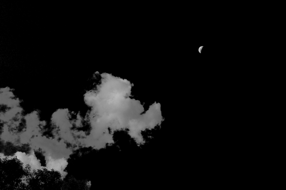 "nubes y luna" de Andrea Cormick
