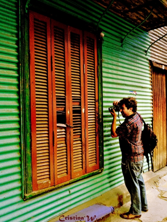 "Fotografos en La Boca, click......" de Cristina Wnetrzak