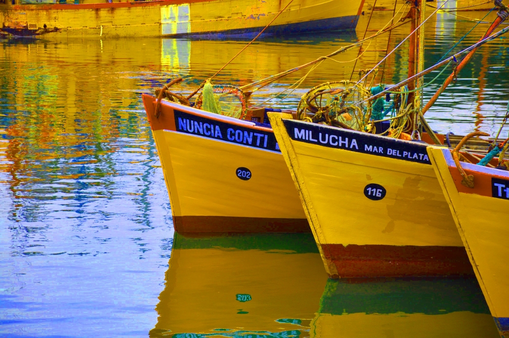 "barcos de pesca . . ." de Jose Alberto Vicente