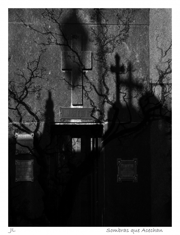 "Sombras que acechan...." de Laura Jakulis