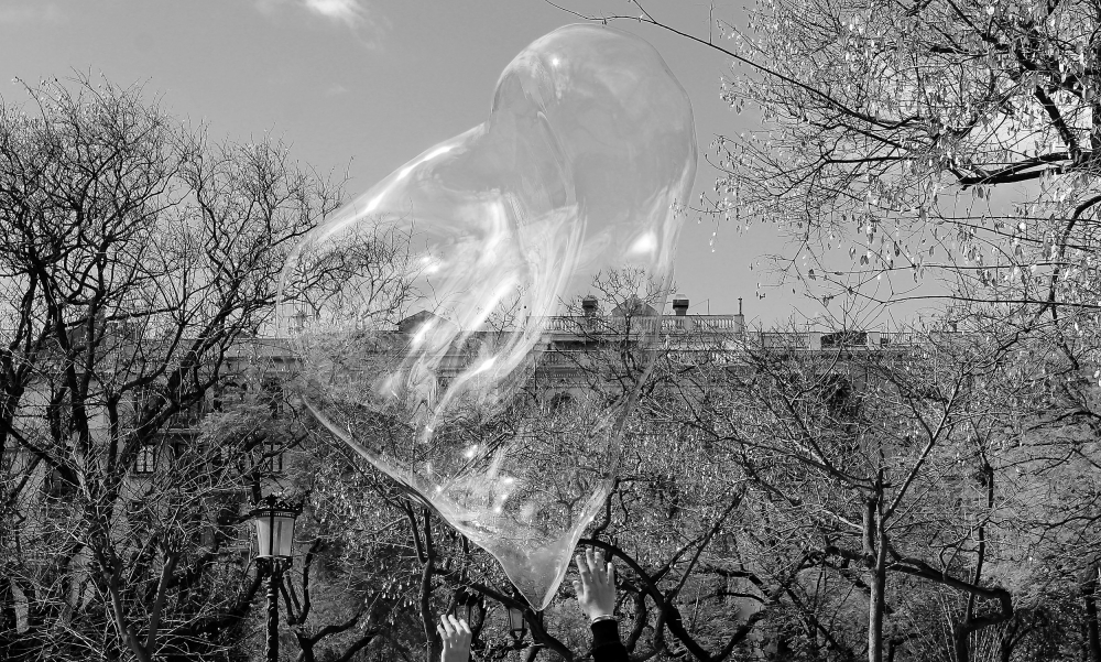 "el mundo e una burbuja" de Leonardo Alonso