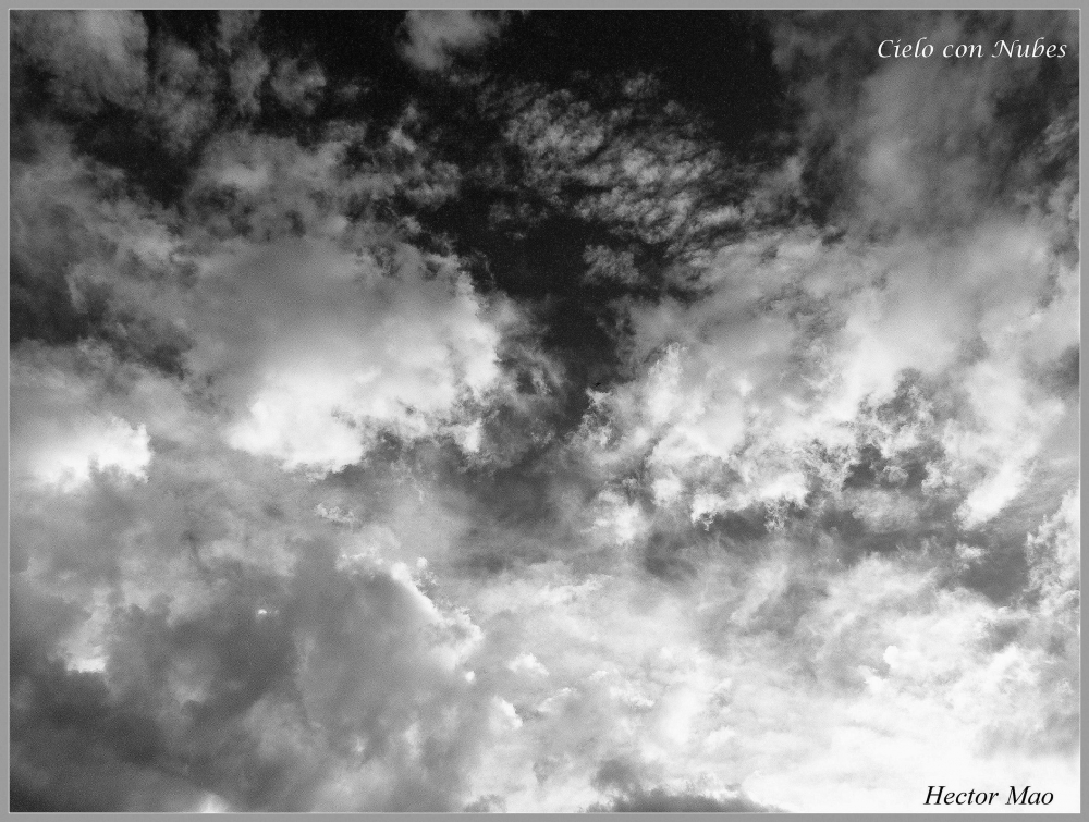 "Cielo con nubes" de Hector Mao