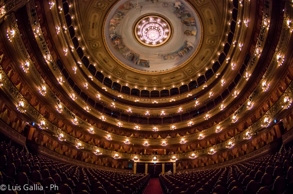 "Teatro Colon Mayo 11 , 2013 lll" de Luis Gallia