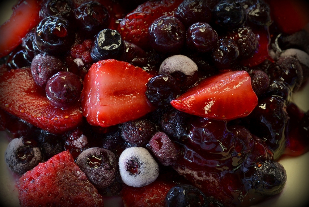 "frutas rojas" de Mercedes Orden