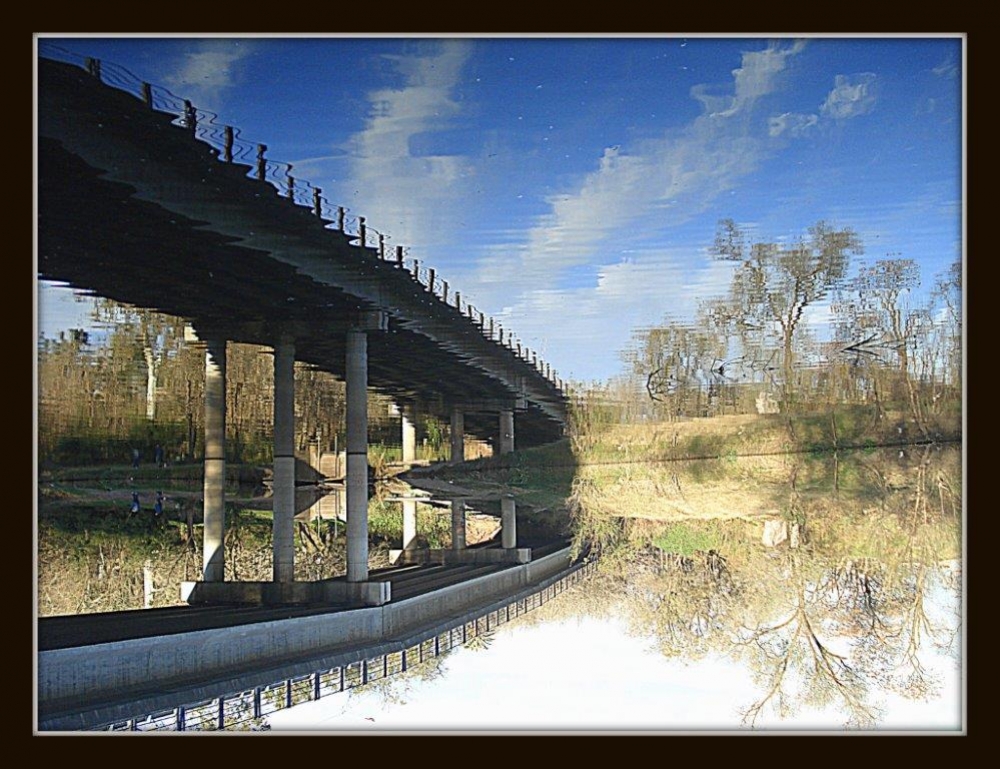 "Reflejos en el Puente" de Joaquin Canclini