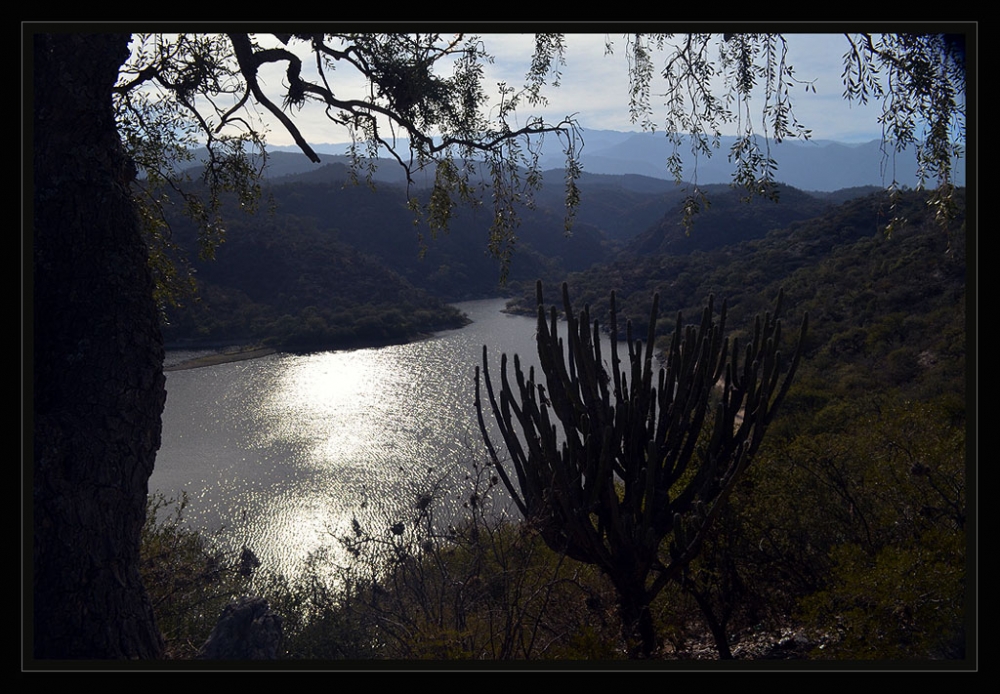 "Reflejos en el Lago" de Mascarenhas Cmara. Juan de Brito