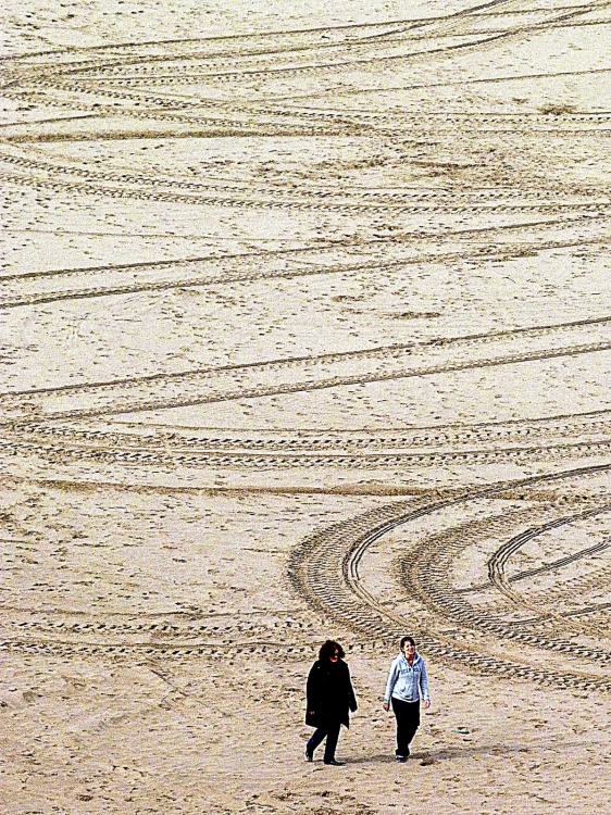 "paseo por la playa" de Carlos Alborc