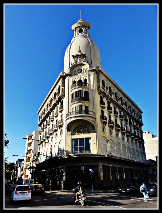 "Postal de Montevideo" de Fernando Bordignon