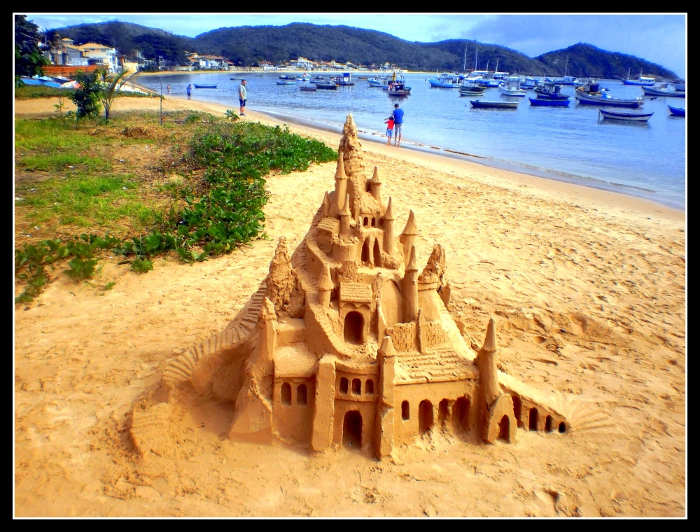 "Construir castillos...en la arena..." de Mariel Fid
