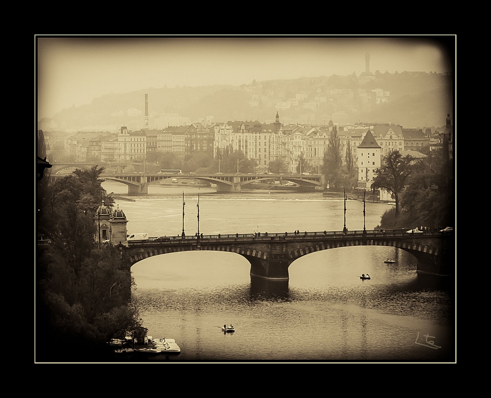 "Postales desde Praga III: El Moldava" de Angel Triana