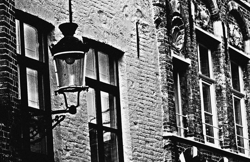 "Balcones y ventanas. 104." de Felipe Martnez Prez