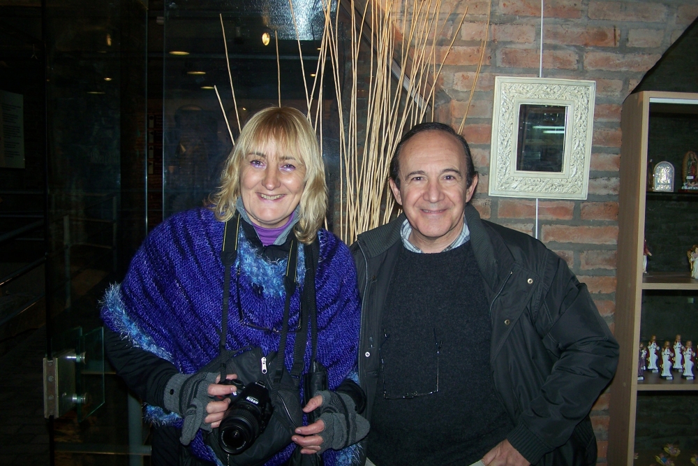 "Con Maria Laura Bausa en la Catedral de La Plata" de Jos Luis Mansur