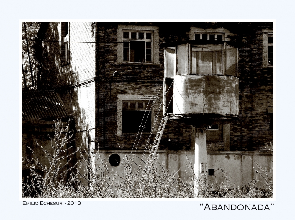 "Abandonada" de Emilio Echesuri