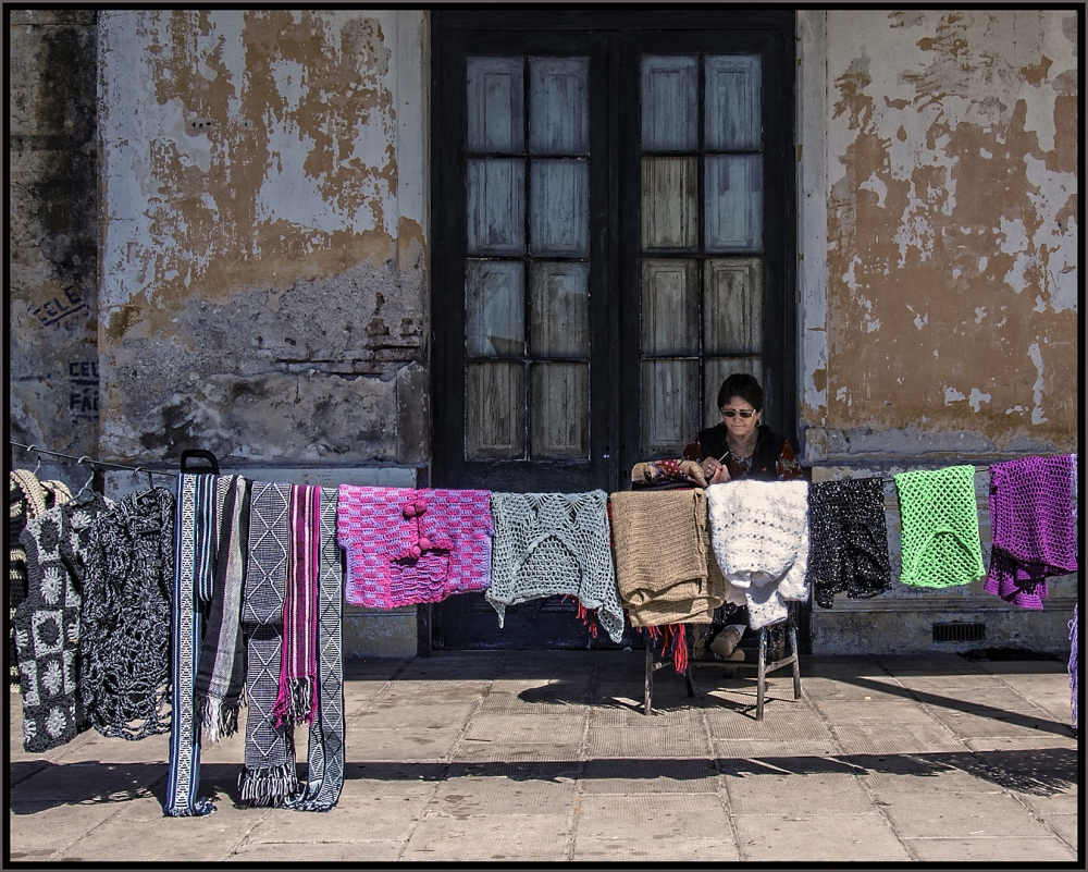 "Vendedora de tejidos" de Jose Carlos Kalinski