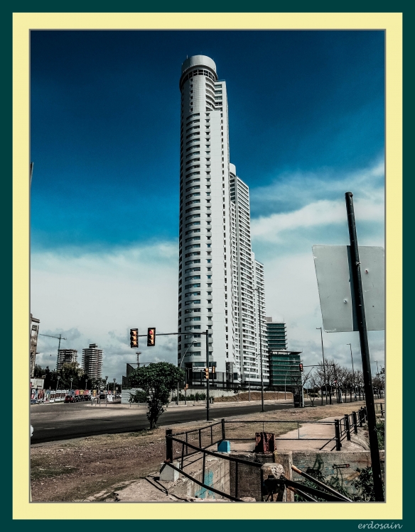 "Torre en HDR" de Osvaldo Ral Sosa